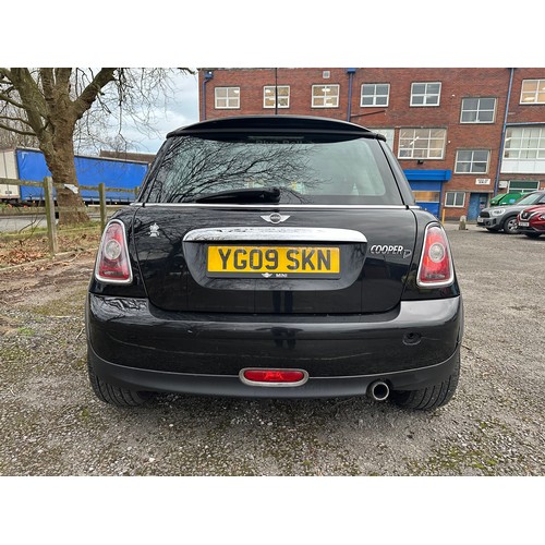 878A - A 2009 MINI Cooper D 1.6L turbocharged 4-cylinder diesel with 141,993 miles on the clock, MOT until ... 