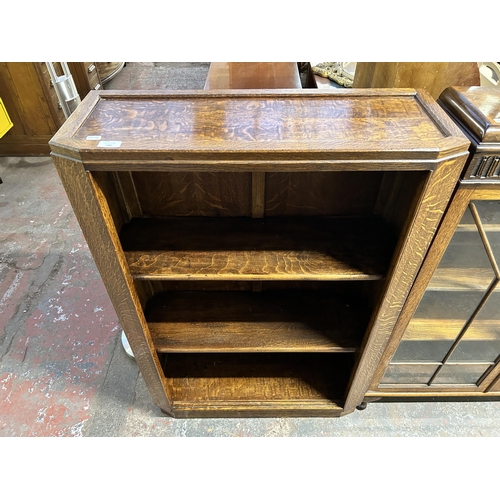 180 - An Art Deco oak three tier bookcase - approx. 113cm high x 77cm wide x 27cm deep