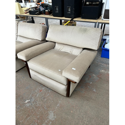 252 - A mid 20th century brown fabric upholstered five piece lounge suite