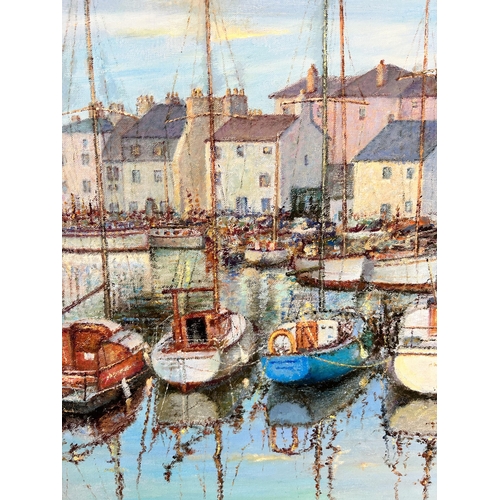 264 - A gilt framed oil on canvas of a harbour scene - approx. 56cm high x 67cm wide