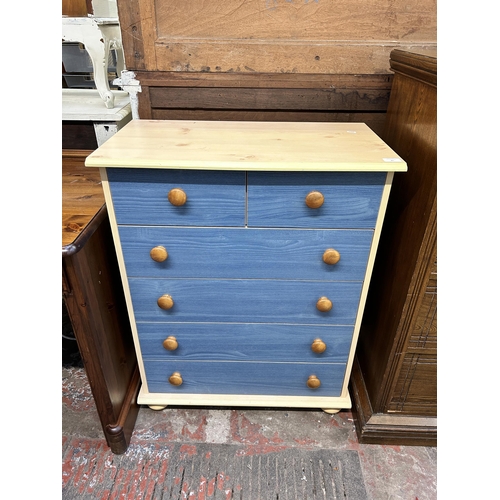 85 - A modern pine effect and blue painted chest of drawers - approx. 90cm high x 71cm wide x 40cm deep