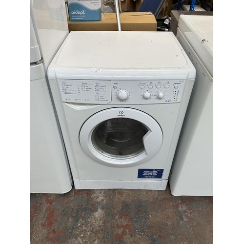 845G - An Indesit IWDC6105 6+4kg 60cm washing machine