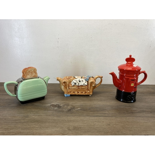 368 - Three ceramic novelty teapots to include Swineside Teapottery The Tea Toaster, Price Kensington lett... 