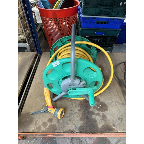 886 - A Hozelock garden hose reel