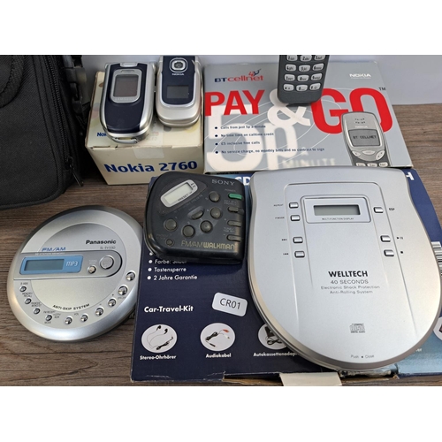 764 - A collection of technology related items to include boxed Nokia 2760 phone, boxed Nokia 3210 phone, ... 