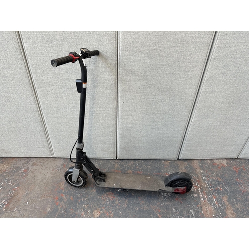 851 - A Wired E-250 electric scooter