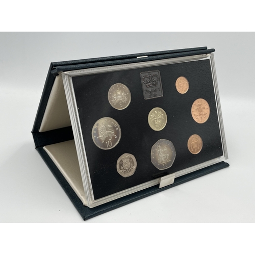 2304 - A collection of Great British coins to include The Royal Mint Coinage of Great Britain 1970 nine pie... 