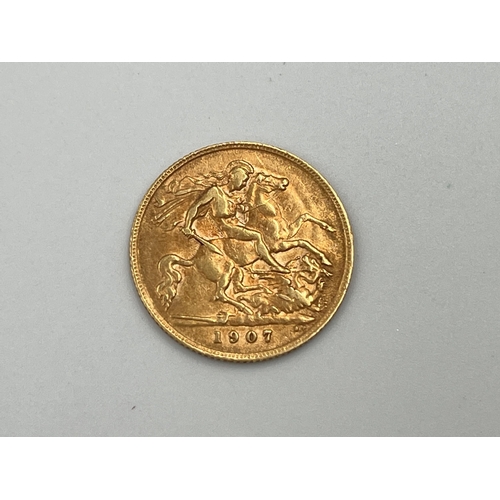 2312 - A 1907 Edward VII 22ct gold half sovereign - approx. gross weight 4g