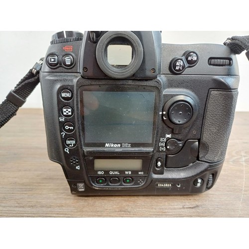 624 - A Nikon D2X 12.4mp DSLR camera body with MH-21 charger