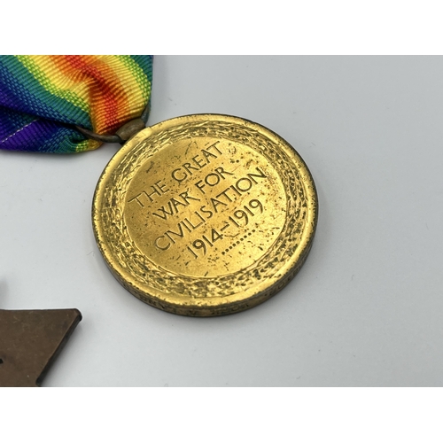 2011 - Two WWI British medals, one Victory presented to 30246 Pte. R. Proctor York & Lanc. R. and one 1914-... 