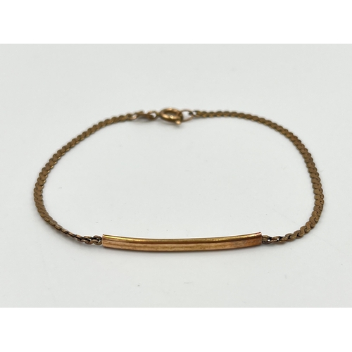 2413 - A hallmarked 9ct gold bracelet - approx. gross weight 2.2g