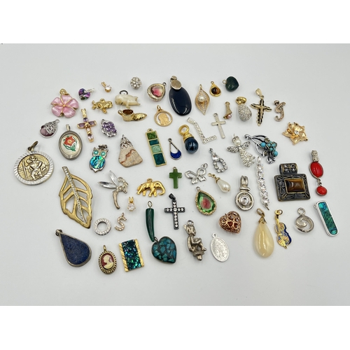 2426 - A collection of pendants