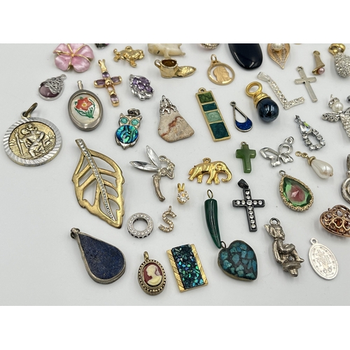 2426 - A collection of pendants