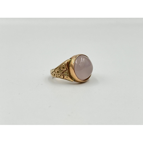 2485 - A hallmarked 9ct gold rose quartz cabochon solitaire ring, size N - approx. gross weight 7.4g