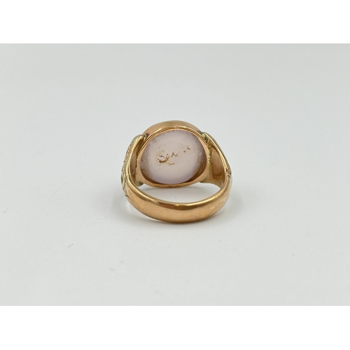 2485 - A hallmarked 9ct gold rose quartz cabochon solitaire ring, size N - approx. gross weight 7.4g