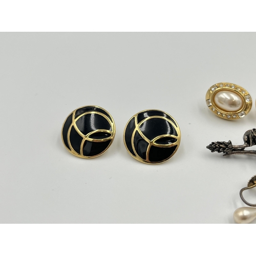 2504 - Five pieces of costume jewellery to include to include silver and faux pearl hook earrings, Napier e... 