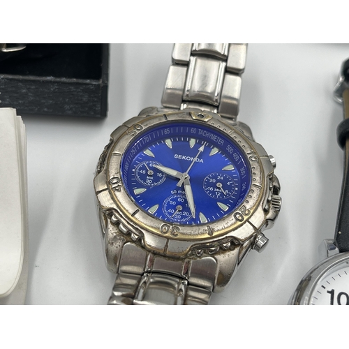 2321 - Four quartz men's wristwatches, one boxed Accurist SR927W alarm chronograph, one Sekonda, one Ben Sh... 