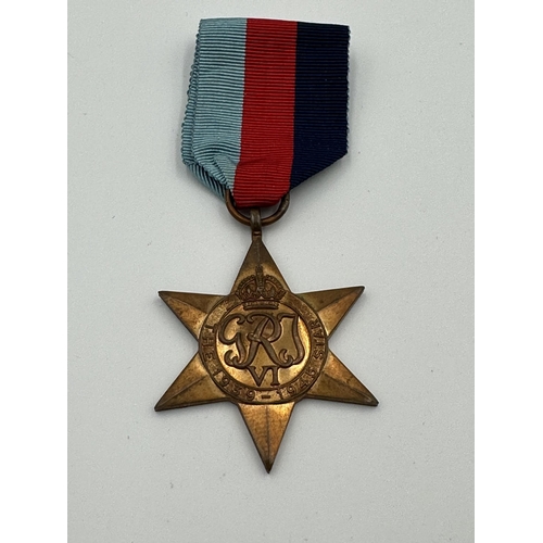 2042 - A boxed WWII 1939-1945 Star medal