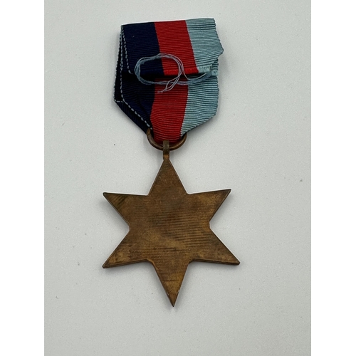 2042 - A boxed WWII 1939-1945 Star medal