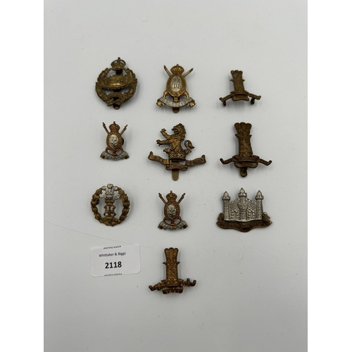 2118 - Ten military cap badges