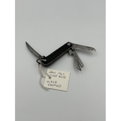 2135 - A 1947 W & S.B. Sheffield military knife