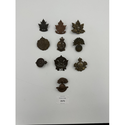 2171 - Ten military cap badges