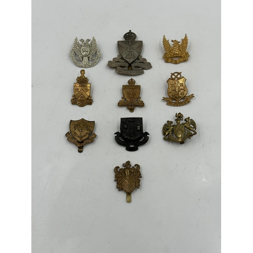 2229 - Ten military cap badges