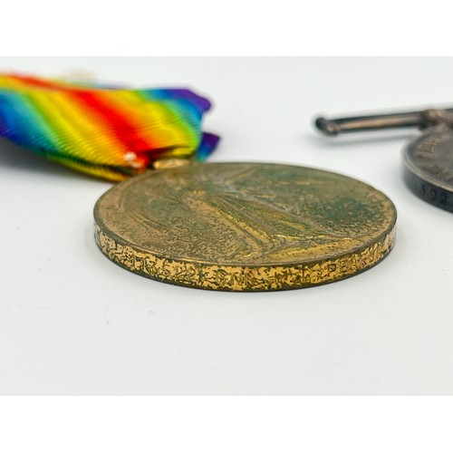 2020 - Two WWI British medals, one Victory presented to 113522 Gnr. W. D. Pearsall R.A. and one War present... 