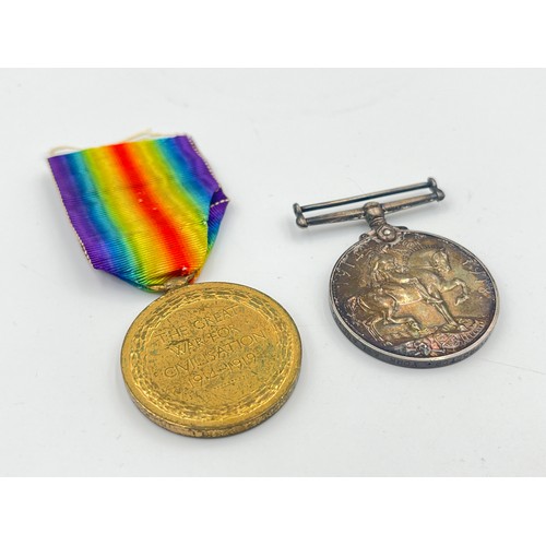 2020 - Two WWI British medals, one Victory presented to 113522 Gnr. W. D. Pearsall R.A. and one War present... 