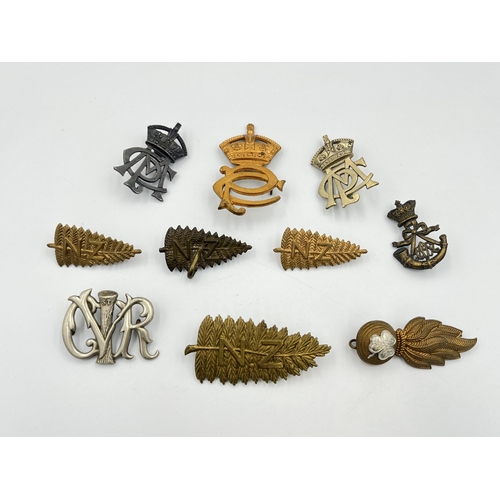 2048 - Ten military cap badges