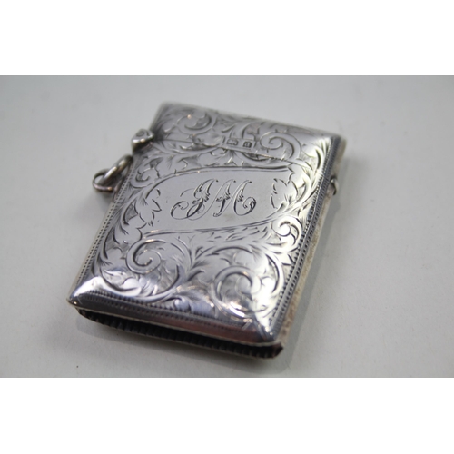 2256 - An Edwardian Joseph Gloster Ltd. hallmarked Birmingham sterling silver engraved vesta case, dated 19... 