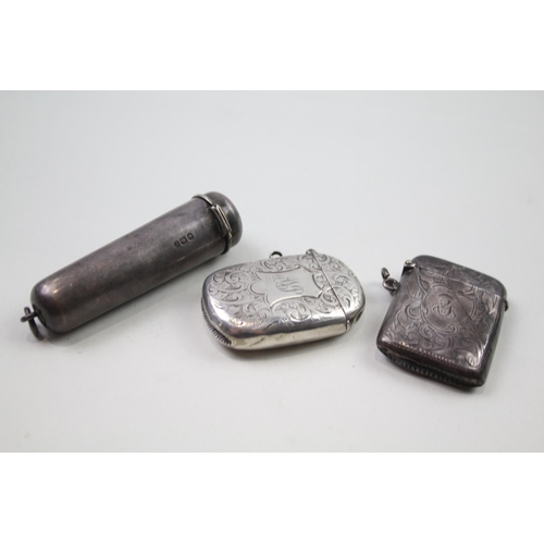 2276 - Three pieces of antique hallmarked sterling silver, two vesta cases and one cheroot case - approx. g... 