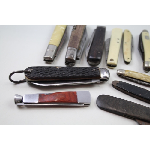 2348 - A collection of assorted pocket knives