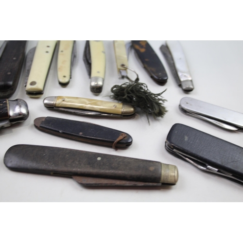 2348 - A collection of assorted pocket knives