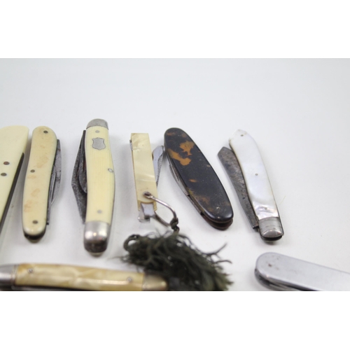 2348 - A collection of assorted pocket knives