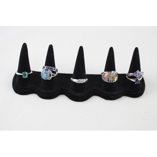 2297 - Eight silver gemstone set rings - approx. gross weight 22g