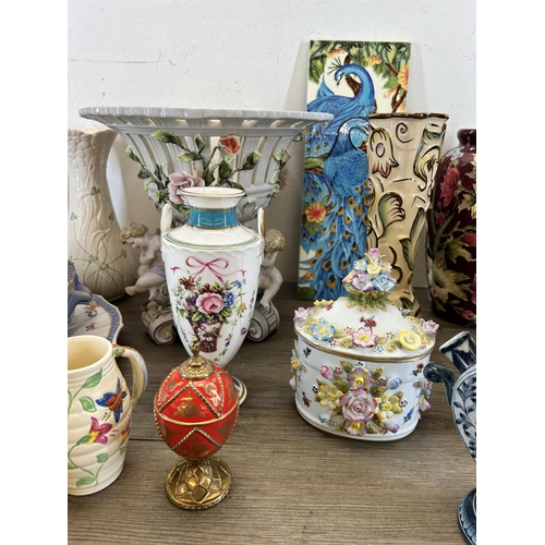 362 - A collection of ceramics to include Old Tupton Ware vase, Belleek Daisy vase, Minton Rose Basket twi... 