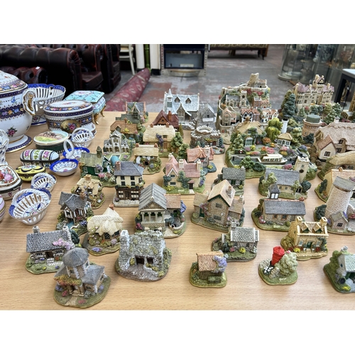 363 - Approx. 54 Lilliput Lane sculptures to include Durham Cathedral limited edition no. 498 of 650, West... 