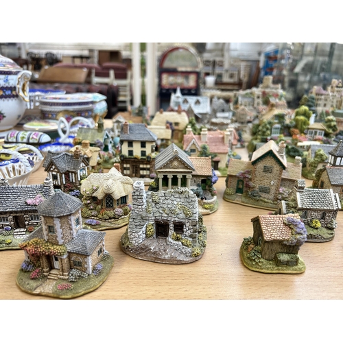 363 - Approx. 54 Lilliput Lane sculptures to include Durham Cathedral limited edition no. 498 of 650, West... 