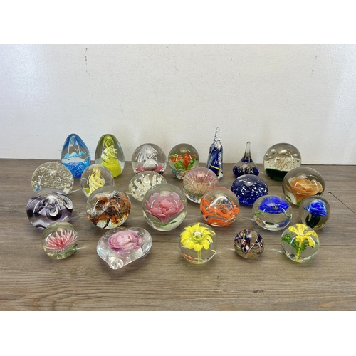 367 - Approx. twenty four art glass paperweights to include Caithness Extravaganza etc.