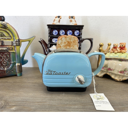 370 - Four The Teapottery ceramic novelty teapots to include limited edition 1007/3000 Jukebox, limited ed... 