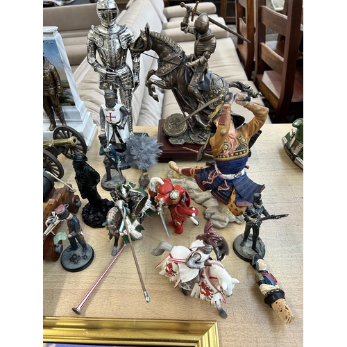 377 - A collection of military themed ceramics and collectables to include Franklin Mint Samurai hand pain... 