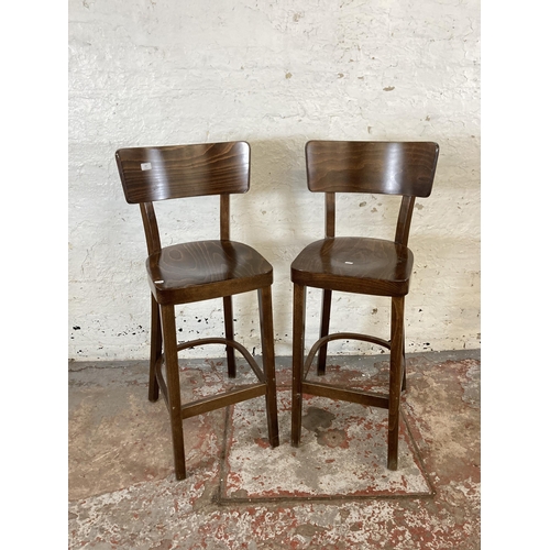 104 - Six Fameg beech barstools