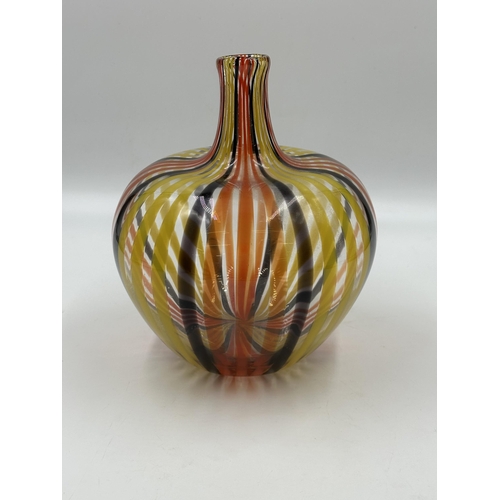 326 - A Mike Hunter art glass vase - approx. 19cm high