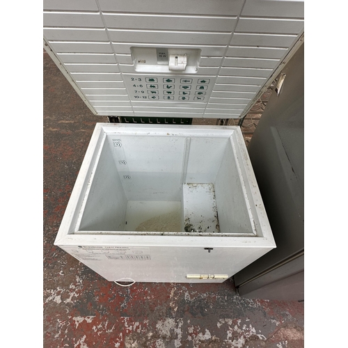 826 - A Scandinova SCF69 chest freezer - approx. 60cm x 73cm