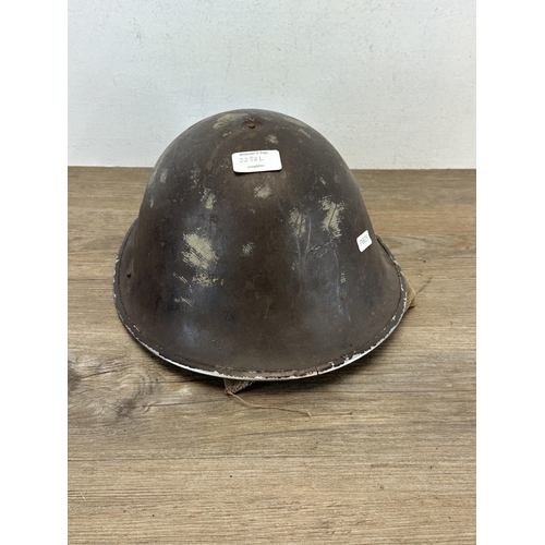 2232L - A WWII British military helmet