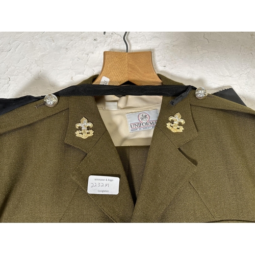 2232M - A British military mess dress uniform