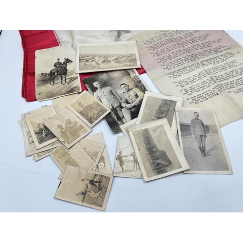 2223 - A collection of WWI American militaria to include Victory medal, Son in Service flag, Mexican Border... 