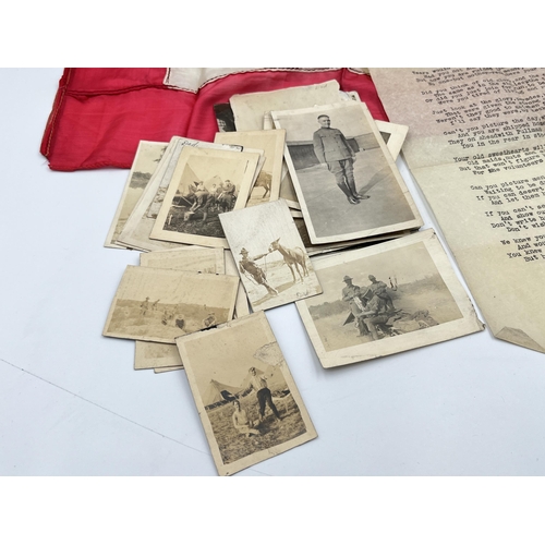 2223 - A collection of WWI American militaria to include Victory medal, Son in Service flag, Mexican Border... 