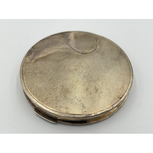 2286 - An Elkington & Co. Ltd. hallmarked Birmingham silver compact